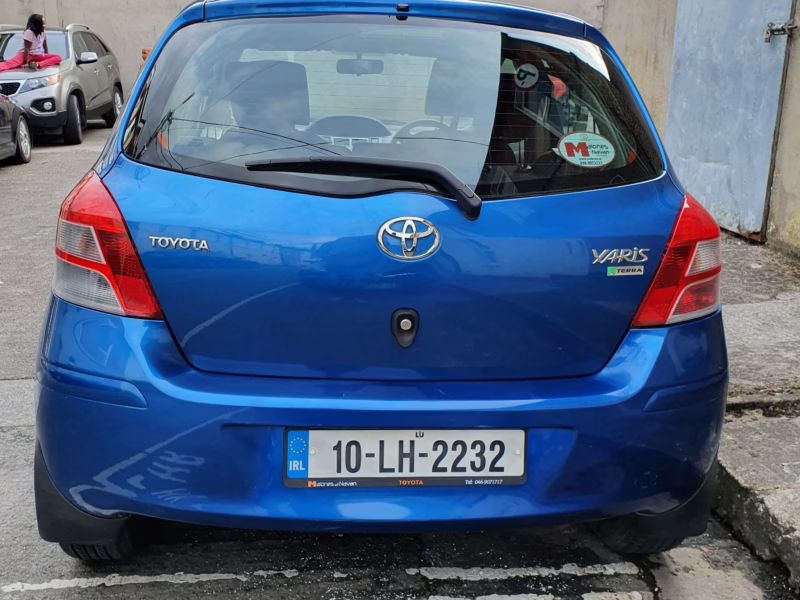 Toyota Yaris 2010 very low mileage 76k km only