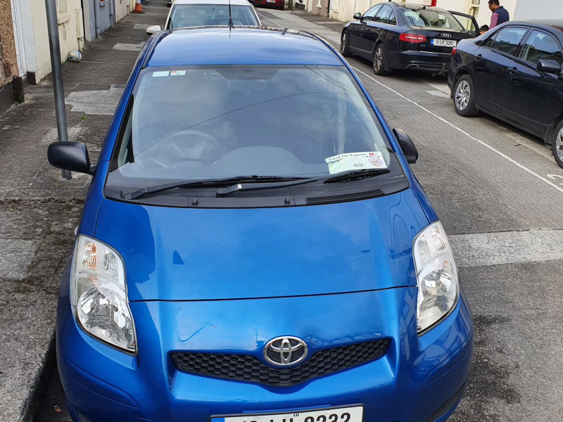 Toyota Yaris 2010 very low mileage 76k km only