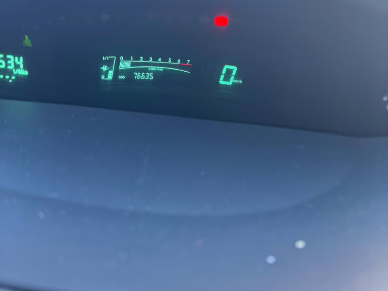 Toyota Yaris 2010 very low mileage 76k km only